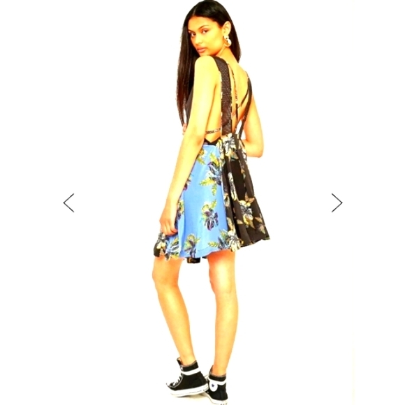 Free People Dress "Thought I Was Dreaming" Black & Blue Floral M - Picture 4 of 9